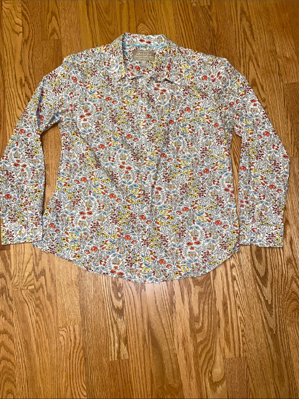 BANANA REPUBLIC Soft Wash Floral Button Down Shirt Red Yellow Blue Size Medium